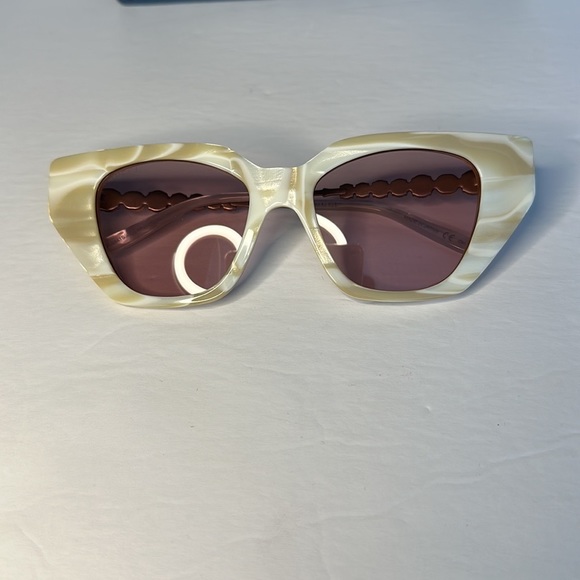 New -Gucci Silver ivory Crystal Cat Eye RunwayGg0641 Su… - Picture 11 of 15